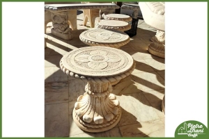 Seduta da Giardino con Fiore